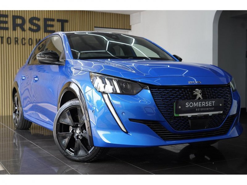 PEUGEOT E-208