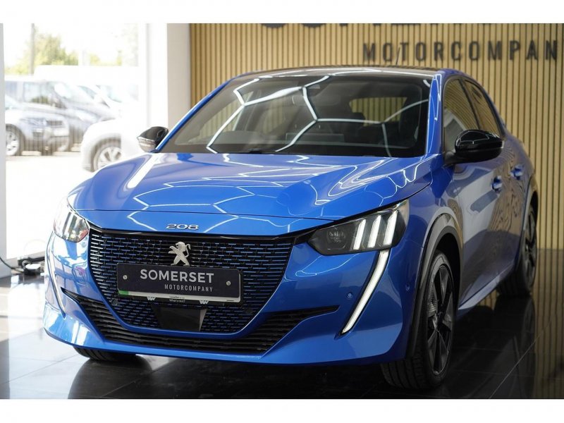 PEUGEOT E-208