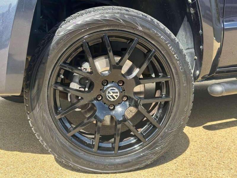 VOLKSWAGEN AMAROK