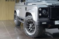 LAND ROVER DEFENDER 90