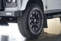 LAND ROVER DEFENDER 90