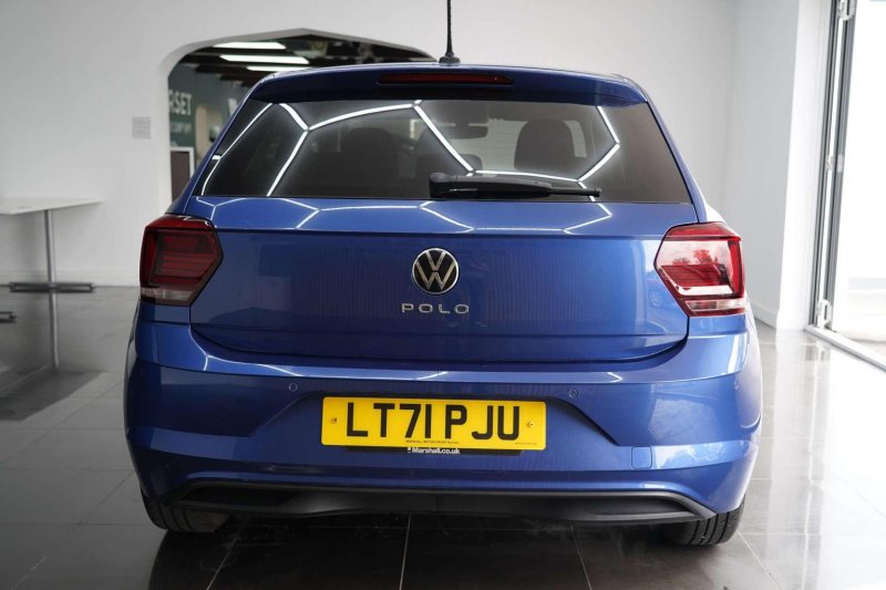 VOLKSWAGEN POLO