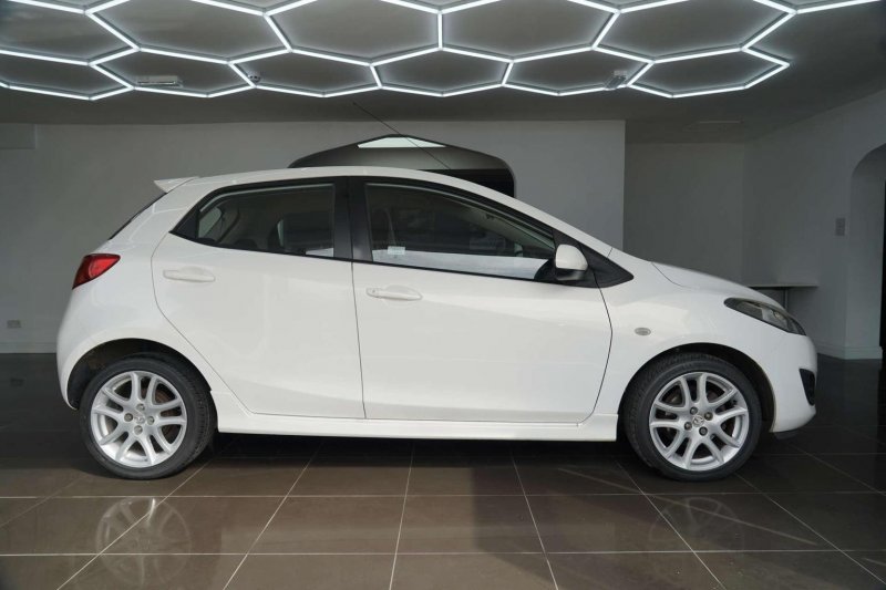 MAZDA MAZDA2