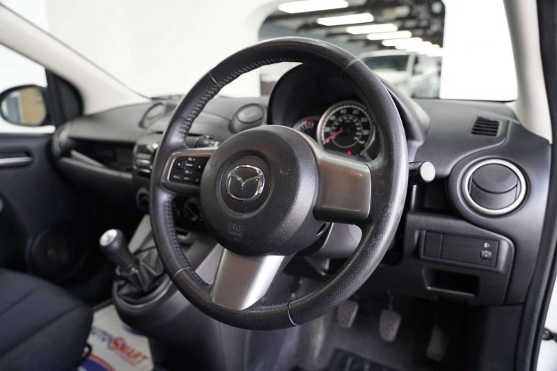 MAZDA MAZDA2