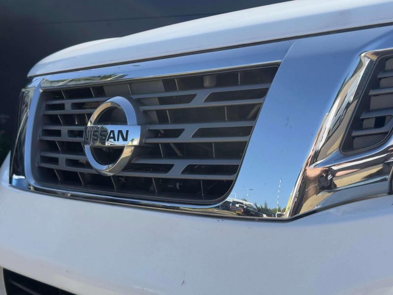NISSAN NAVARA