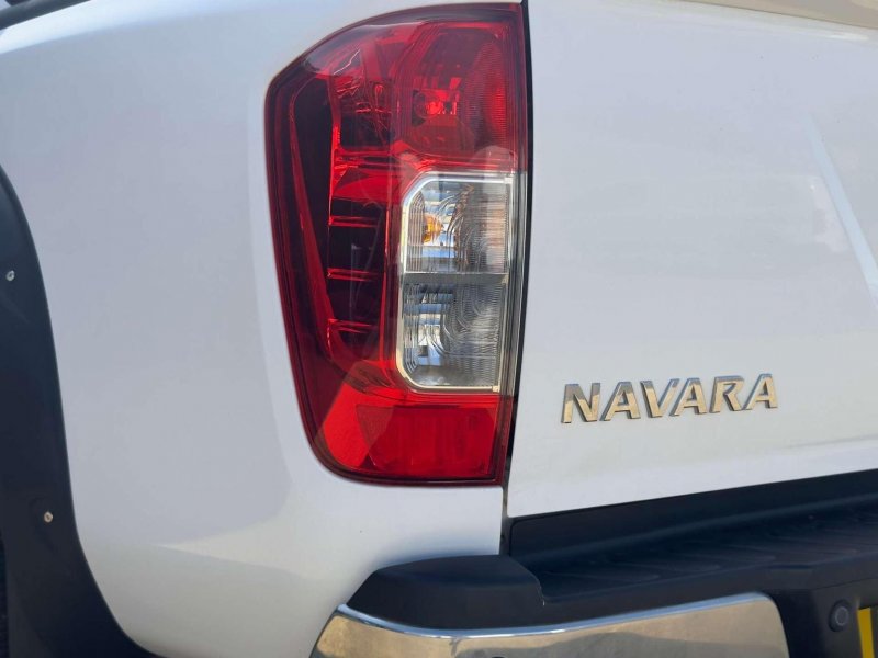 NISSAN NAVARA