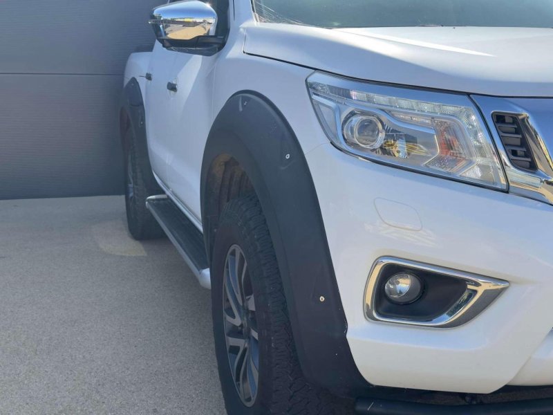 NISSAN NAVARA