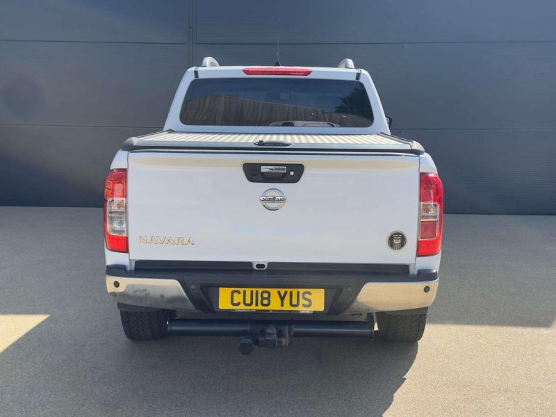 NISSAN NAVARA