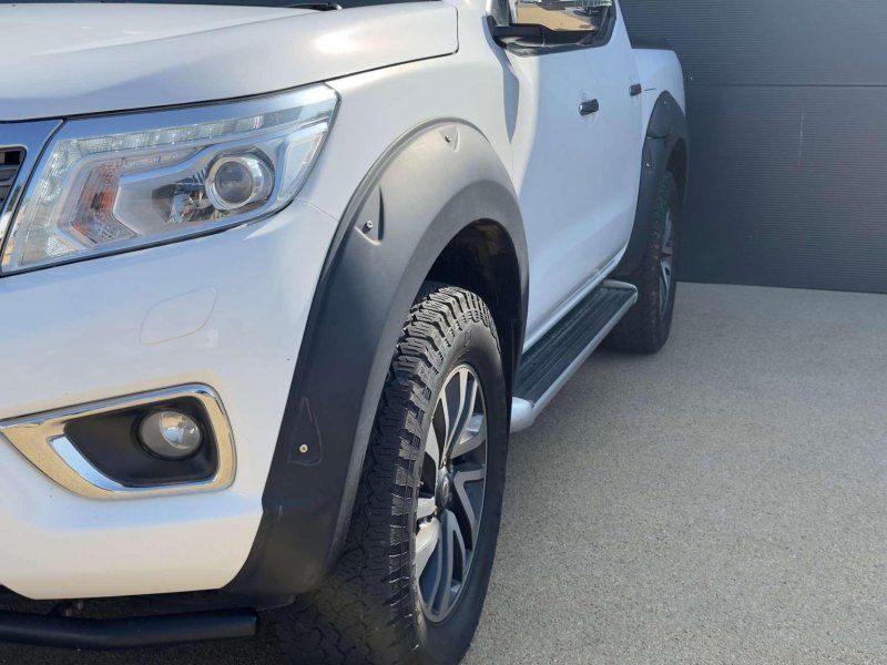 NISSAN NAVARA