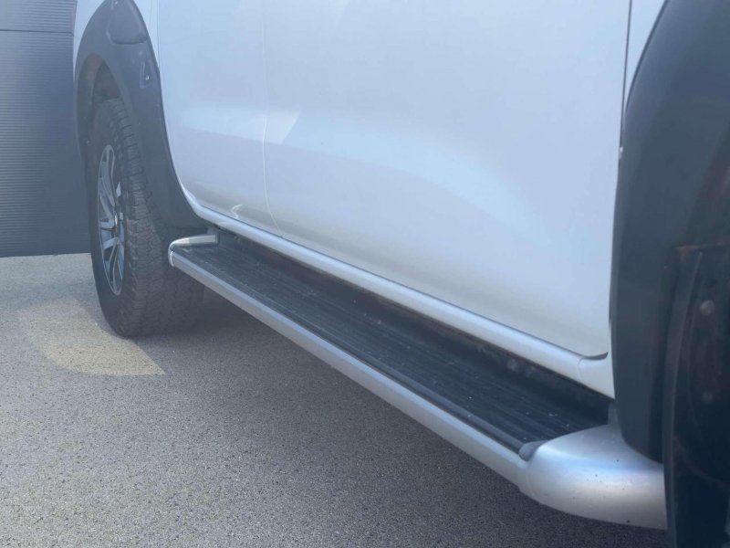 NISSAN NAVARA
