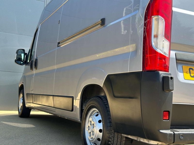 PEUGEOT BOXER