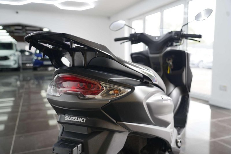 SUZUKI BURGMAN