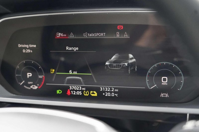 AUDI E-TRON