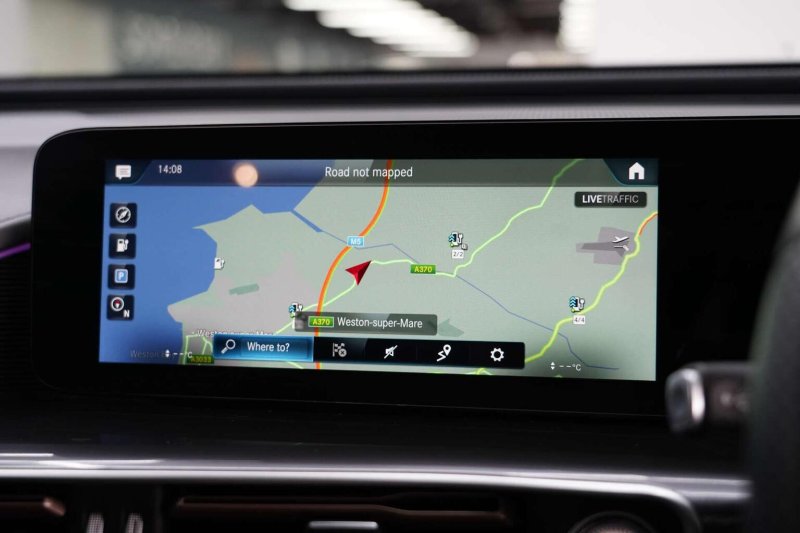 MERCEDES-BENZ EQC