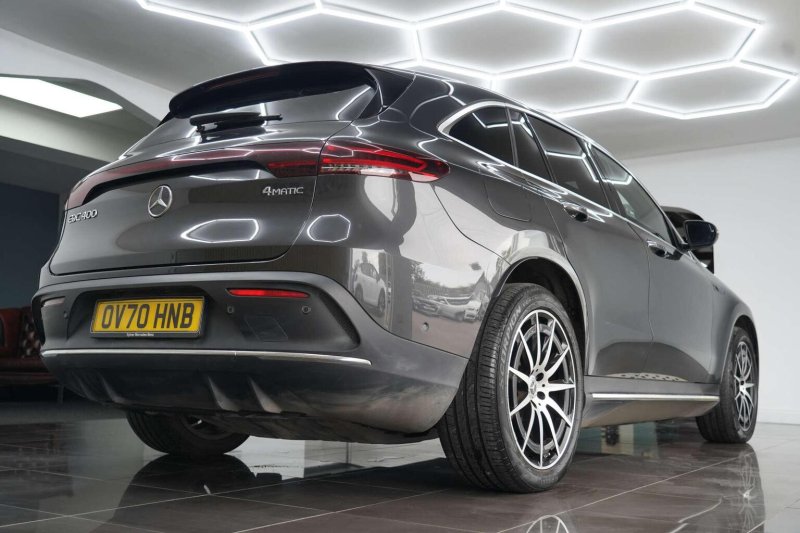 MERCEDES-BENZ EQC