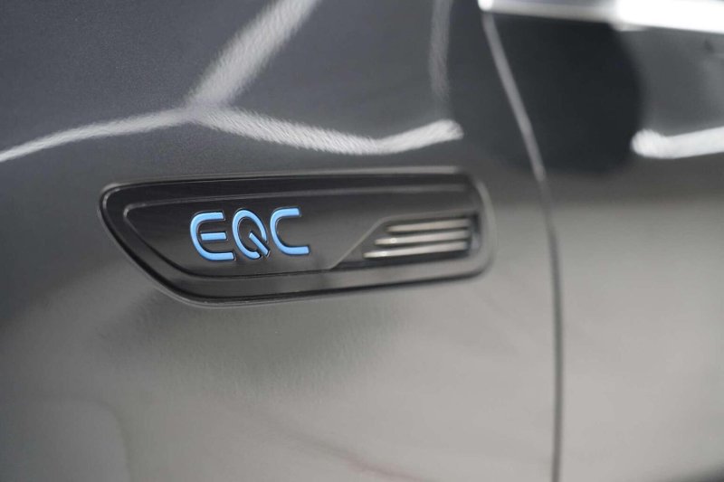 MERCEDES-BENZ EQC
